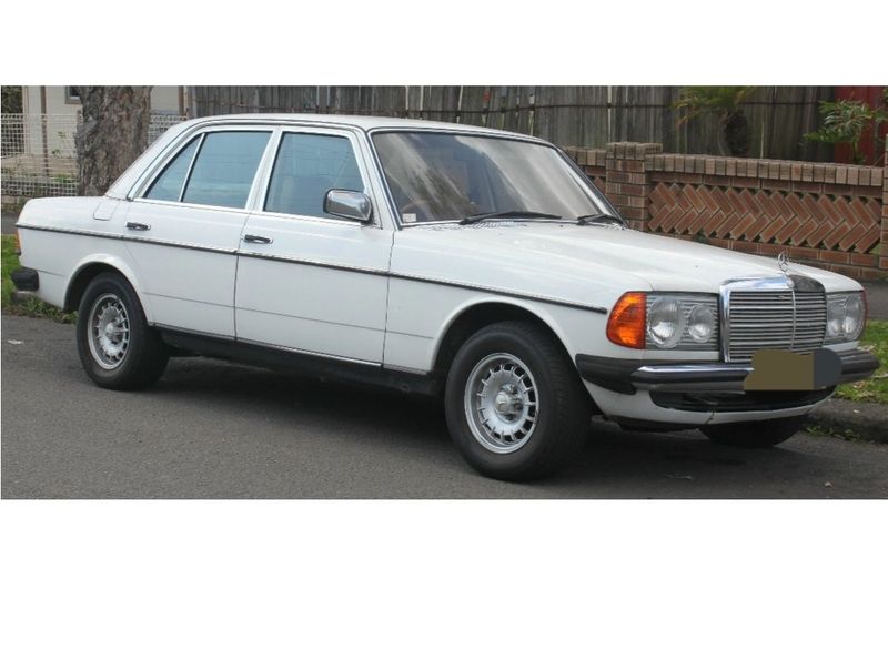 Mersedes-Benz W123 автомат бензинда юради