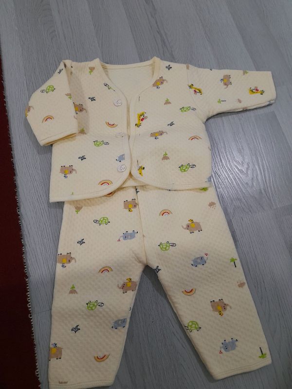 1oy.3oygacha bugan chaqaloqlar ucun bahor kuz qish 1oy.3oygacha bugan chaqaloqlar ucun bahor kuz qish