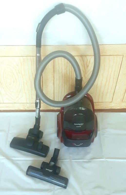 Пылесос Техномир 2200 Watt. Пылесос Техномир 2200 Watt.