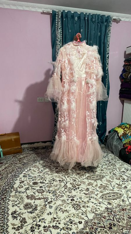 Yuz ocharga kiygani libos abaya sifat Yuz ocharga kiygani libos abaya sifat