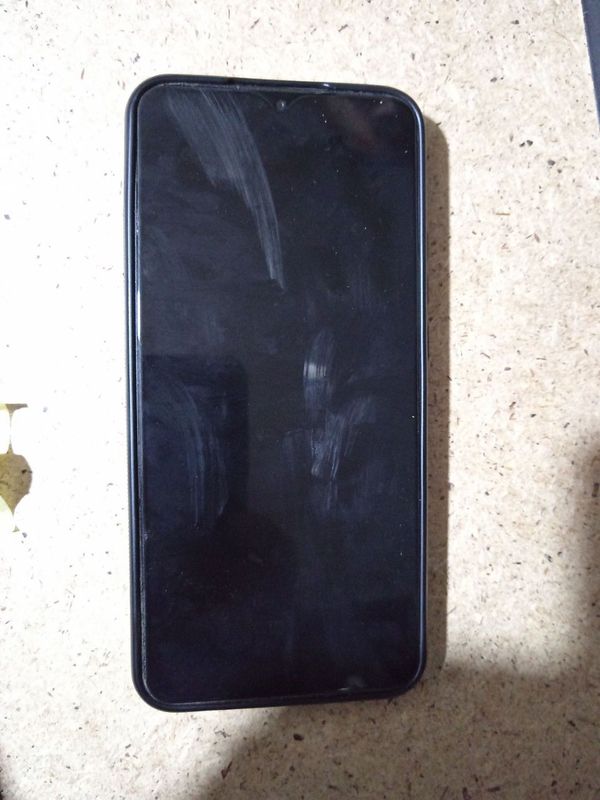 Telefon sotiladi