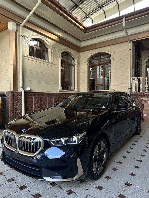 BMW i5 Luxury 2024 BMW i5 Luxury 2024