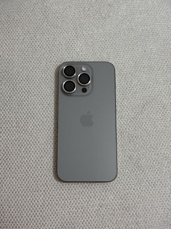 iPhone 15 Pro. Холати идеал