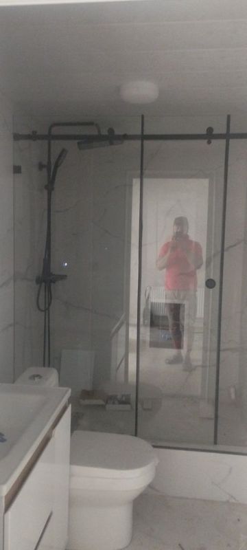 Dushoy kabina va oyna xizmati