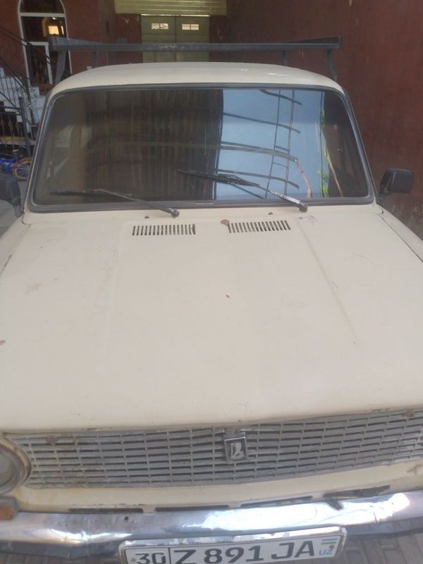 Автомобиль Жигули 2111 Автомобиль Жигули 2111