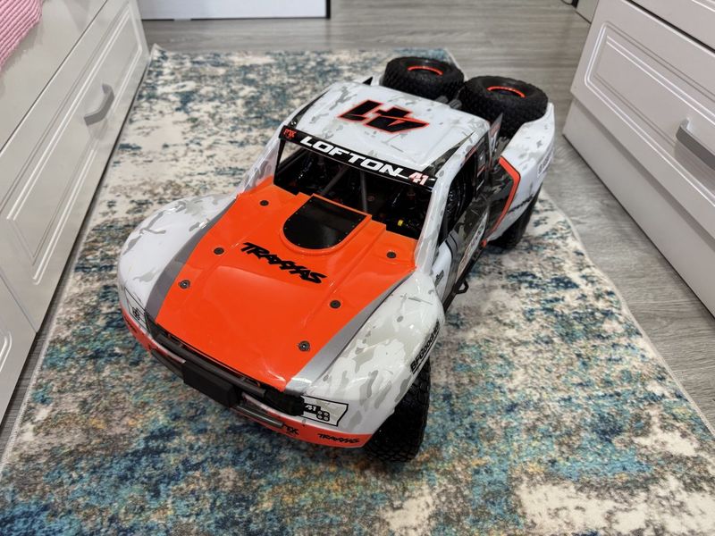 TRAXXAS UDR (Unlimited Desert Racer)