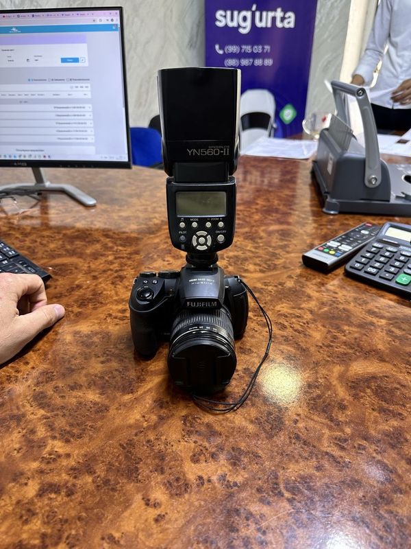 Fotoparat Fujifilm Finepix HS 25 EXR 720x Fotoparat Fujifilm Finepix HS 25 EXR 720x