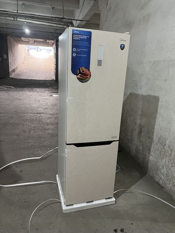 Холодильник Midea 424 33 O No Frost 2024