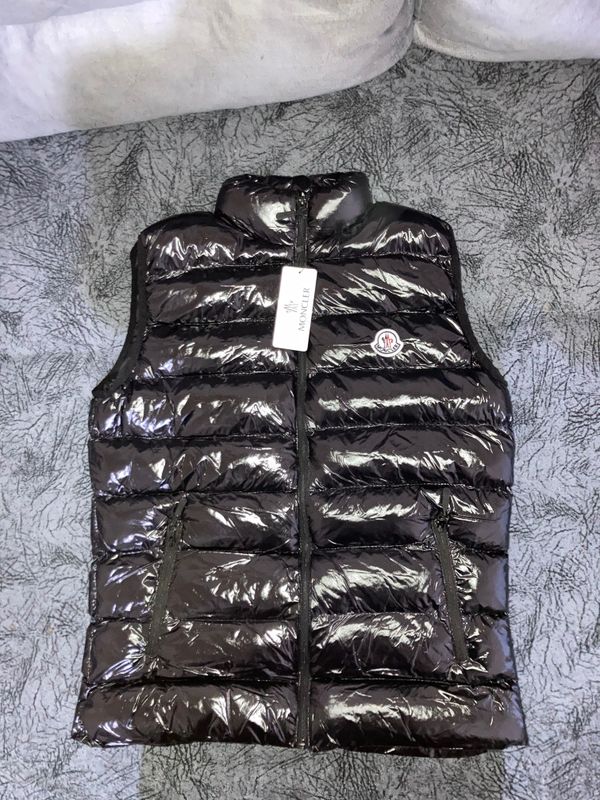 Moncler Безрукавка