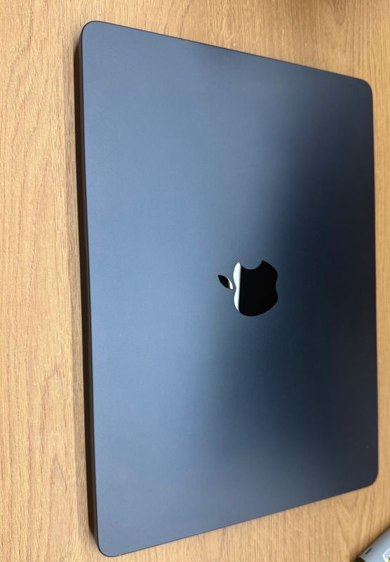 Mac Book Air 13 M2 (8gb/256SSD) Mac Book Air 13 M2 (8gb/256SSD)