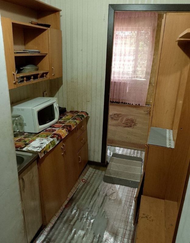 Сдаётся 1 комнатная Спутник 4.