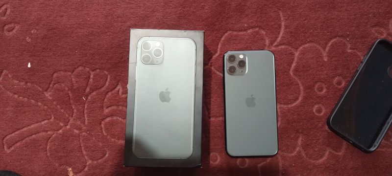 Iphone 11 pro hours 256gb times 73 region LLA