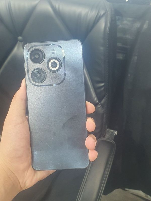 Infinix Smart 8 .. Infinix Smart 8 ..