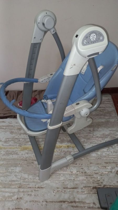 Стульчик для кормления почти новый Стульчик для кормления почти новый