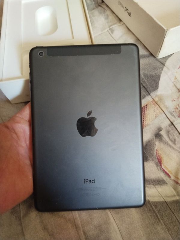 Продам планшет iPad mini Продам планшет iPad mini