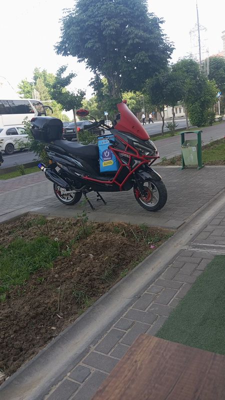 Скутор бензин 150куб Скутор бензин 150куб