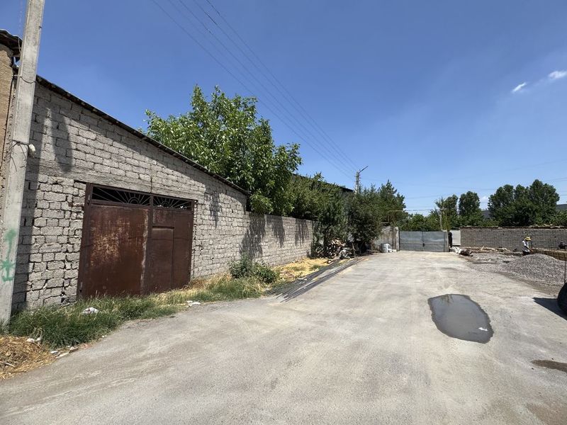 Продаётся земля 8 соток рядом с Дехкан базаром на улице Бабура Продаётся земля 8 соток рядом с Дехкан базаром на улице Бабура