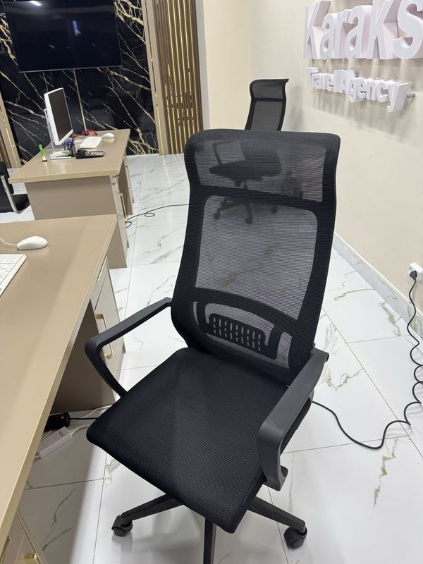 Ofis uchun kreslo