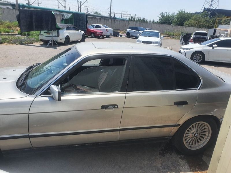 Продаю свой автомобиль бмв е34 год 1988 пробег 680000 Продаю свой автомобиль бмв е34 год 1988 пробег 680000