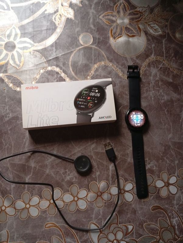 Продам Умные часы Mibro Lite Продам Умные часы Mibro Lite