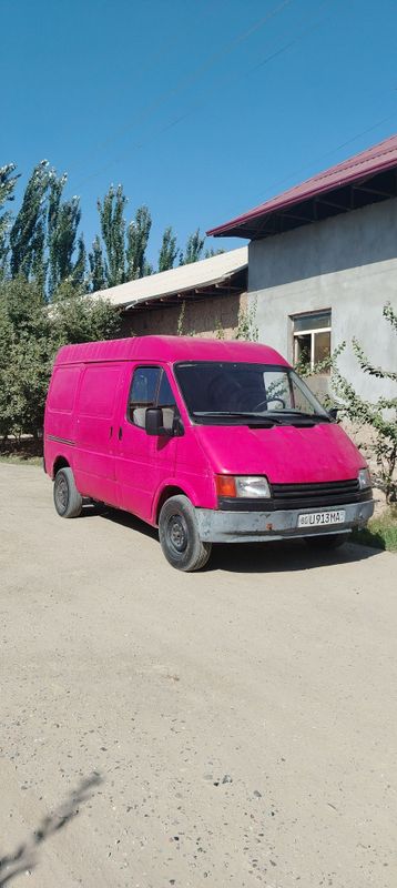 Ford sotiladi yili 1988 narxi 30 mln kami bor Ford sotiladi yili 1988 narxi 30 mln kami bor