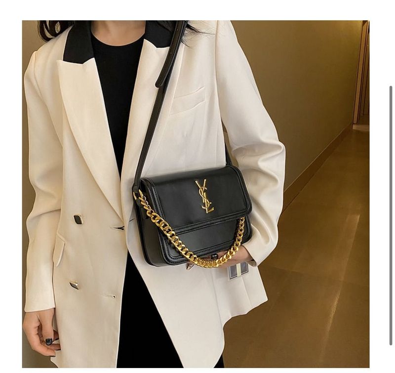 Сумка корм-Боди YSL через плечо с цепочкой Сумка корм-Боди YSL через плечо с цепочкой