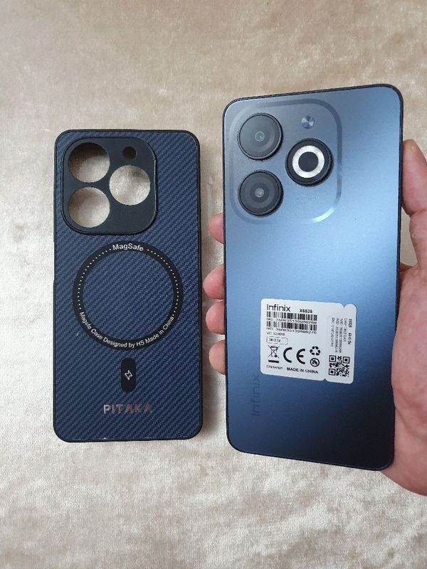 Srochna Sotiladi Infinix Smart 8 4/64Gb Black Orginal Xolati yaxshi Srochna Sotiladi Infinix Smart 8 4/64Gb Black Orginal Xolati yaxshi