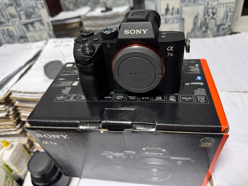 Sony a7 iii body Sony a7 iii body