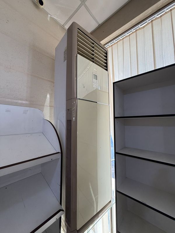 Кондиционер midea 48 в хорошем состоянии