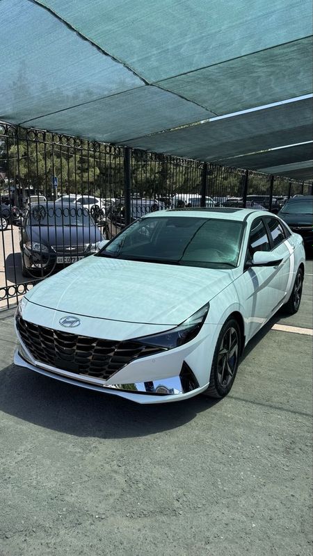 Hyundai elantra 2.0 liter