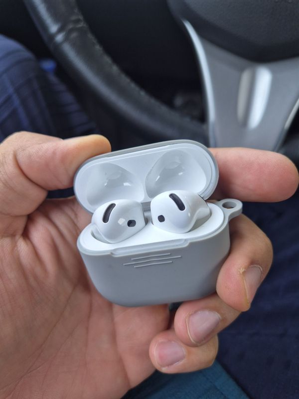 Продам AirPods 4 Original Продам AirPods 4 Original