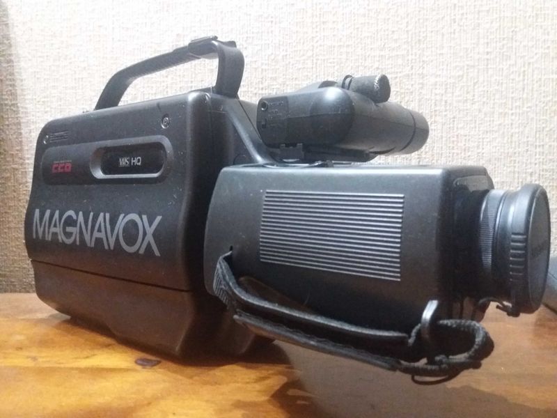 Видеокамера MAGNAVOX