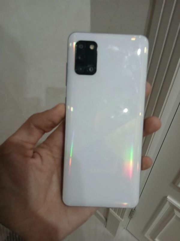Samsung A31 oq rang 64 gb sotiladi Samsung A31 oq rang 64 gb sotiladi
