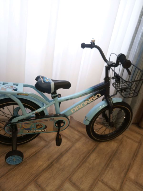Velosiped bolalar uchun kók rangda yangi