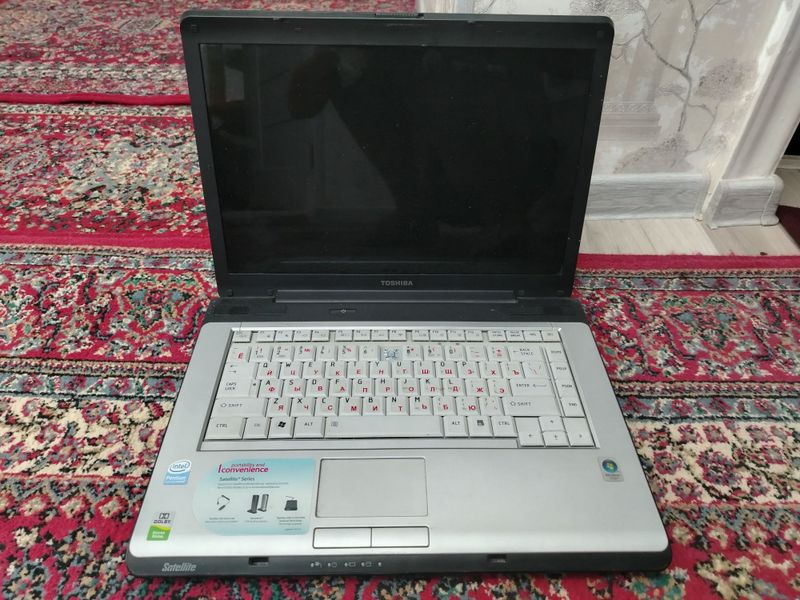 Ноутбук Toshiba satellite a205 Ноутбук Toshiba satellite a205