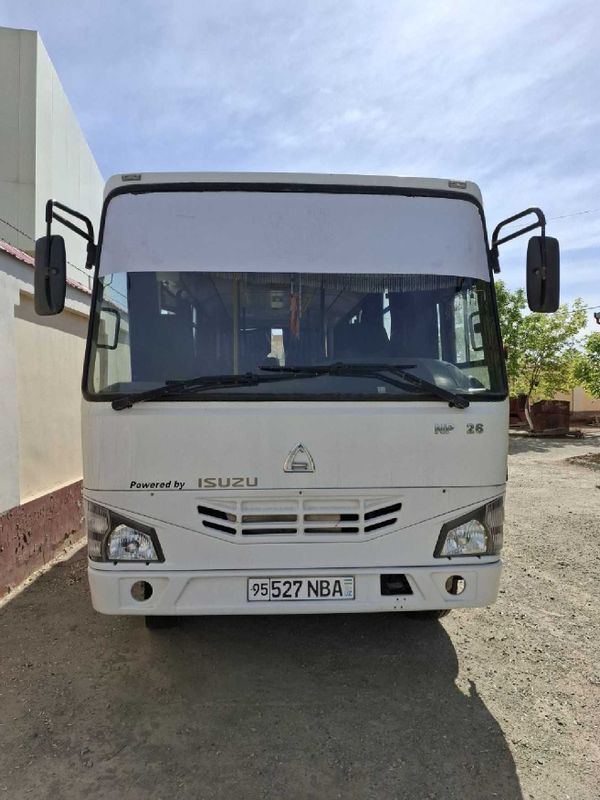 Moynoq tumani, Ajiniyaz ko'chasi joylashgan ISUZU sotiladi Moynoq tumani, Ajiniyaz ko'chasi joylashgan ISUZU sotiladi