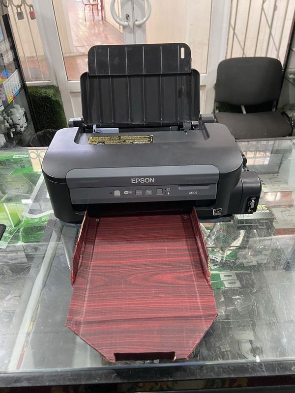 Epson M105 printer Sotiladi Epson M105 printer Sotiladi