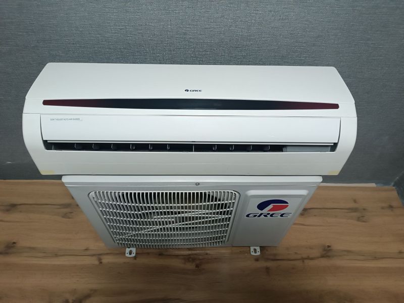 Продам кондиционер гри 12 Продам кондиционер гри 12