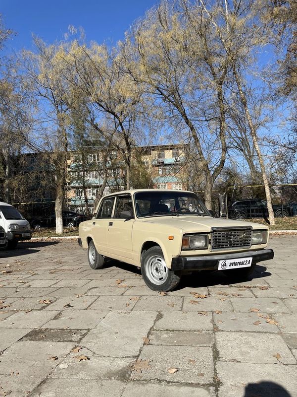 Bitta айфон puliga Lada Vaz 2107