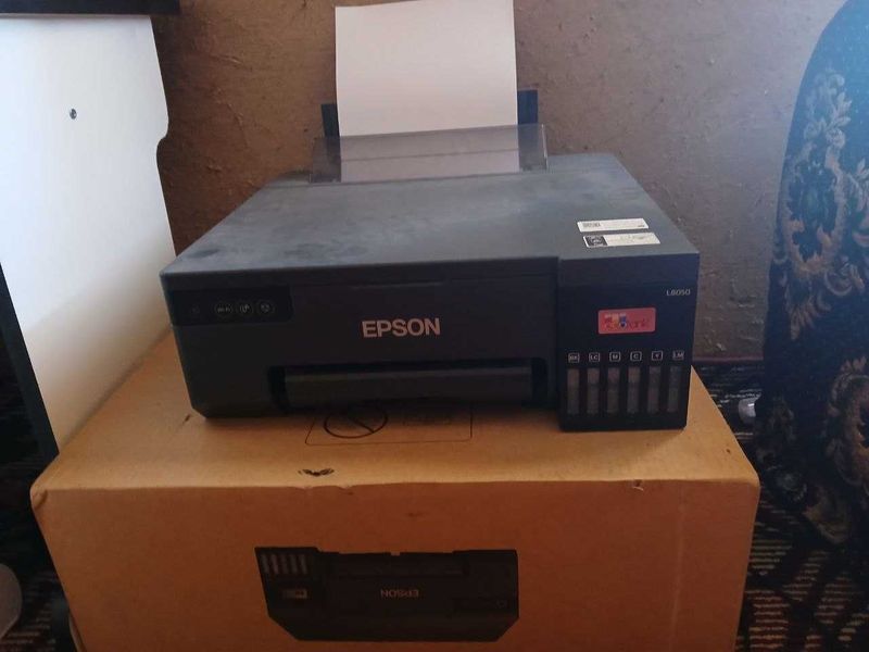 Printer sotiladi Epson L8050 holati yangi Printer sotiladi Epson L8050 holati yangi