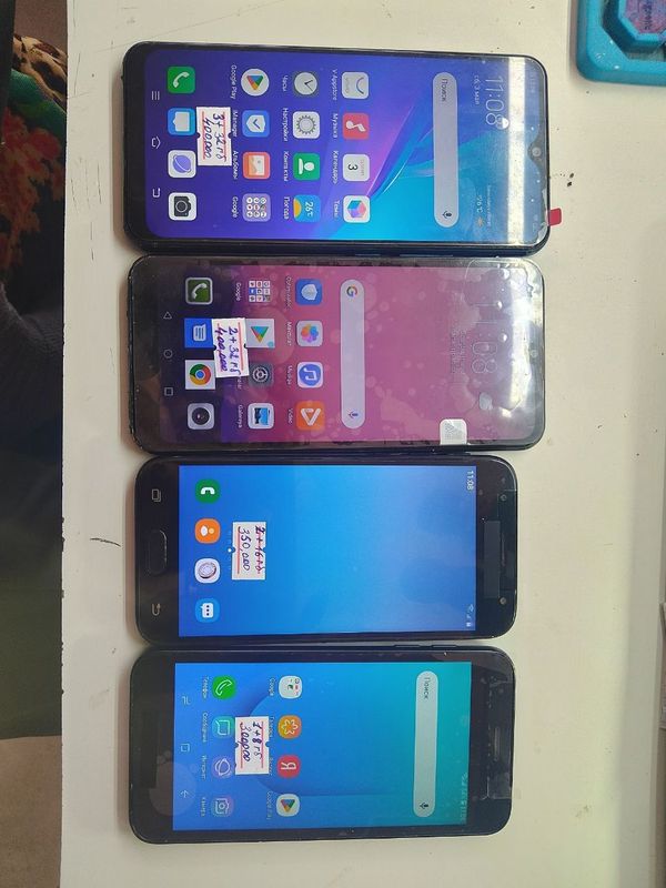 Telefonlar sotiladi Telefonlar sotiladi