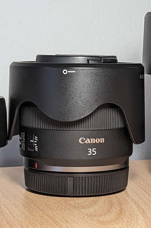 Canon RF 35mm f/1.8 macro IS STM Canon RF 35mm f/1.8 macro IS STM