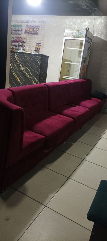 Tezda sotiladi divan Tezda sotiladi divan