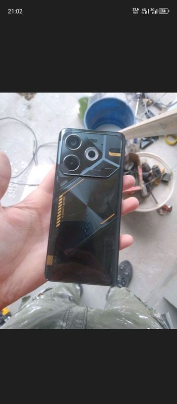 Tecno pova 6 neo