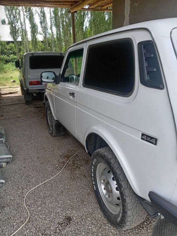 VAZ niva sotiladi yili-1990 holati ideal dakument bor VAZ niva sotiladi yili-1990 holati ideal dakument bor