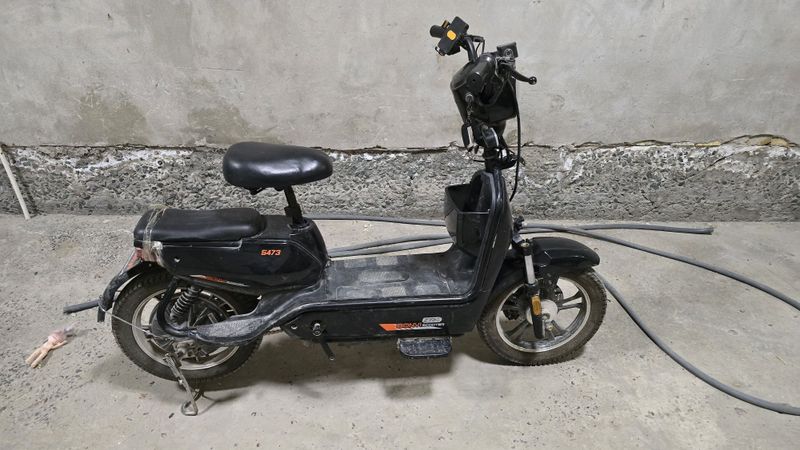 скутер янги. 5 окумлаторли