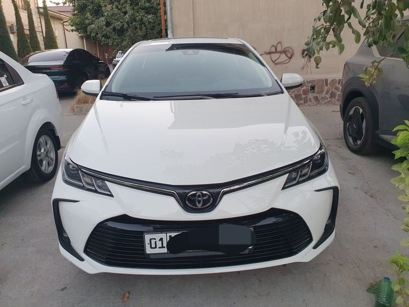 TOYOTA Corolla D-4 T. Yili 2023. Yurgani 16000. Narxi 18300