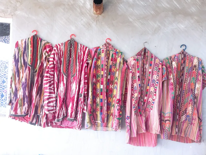 antikvar jelak va paranjilar hammasi optim sotilad