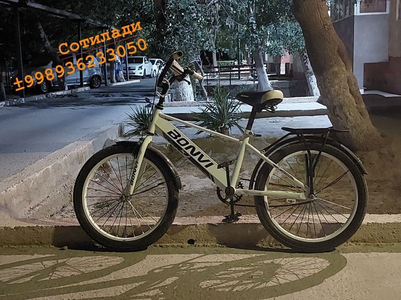 Velosiped sotiladi Velosiped sotiladi