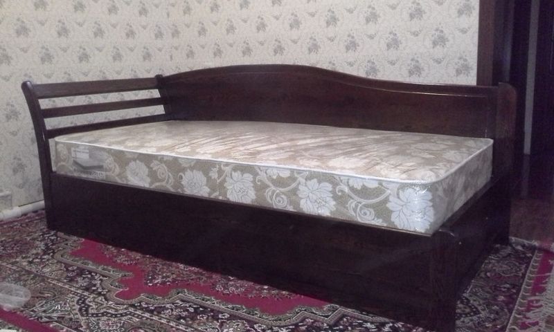 Кровати на заказ из твердый породы дерево Кровати на заказ из твердый породы дерево